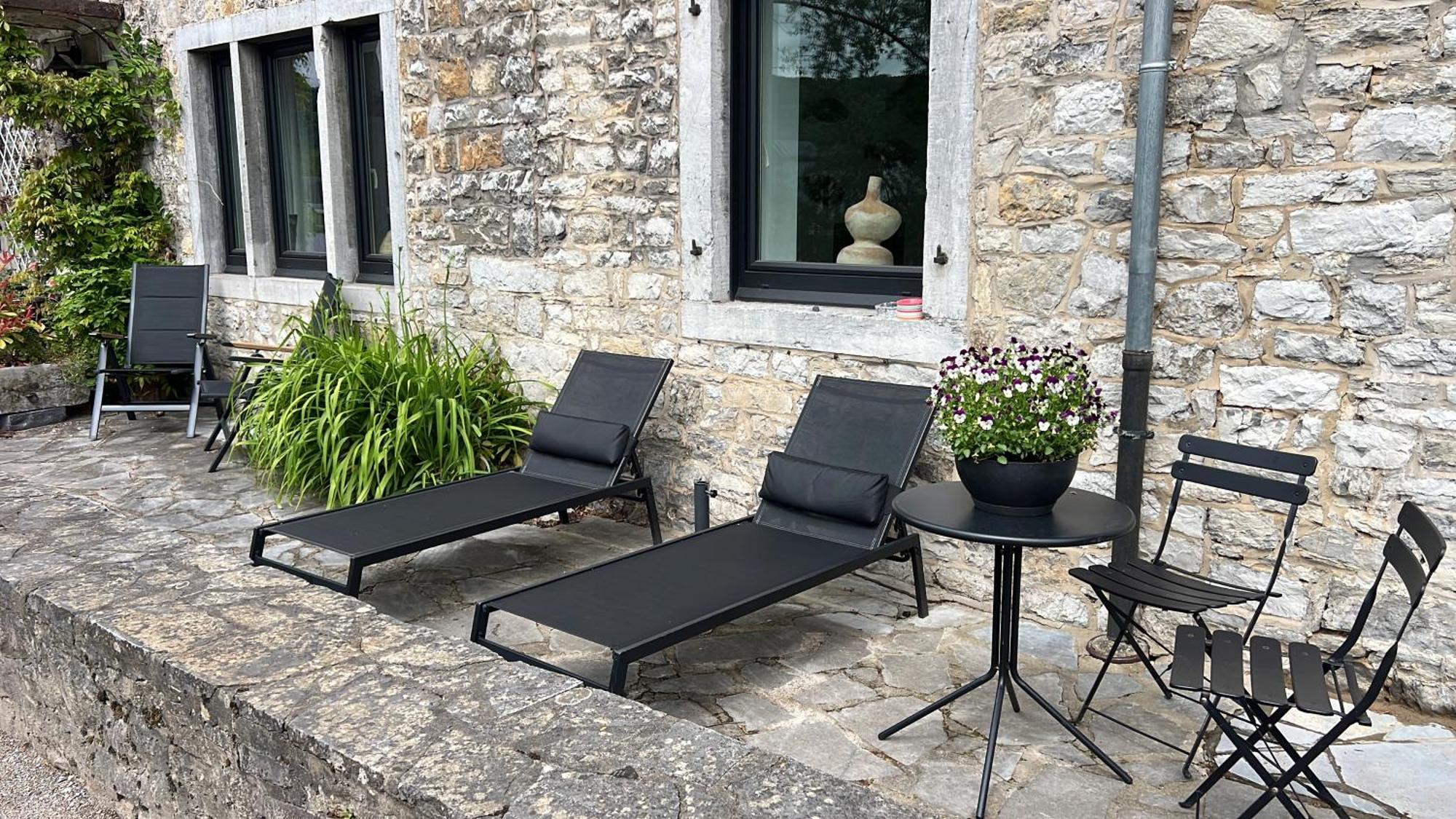 Pieds Dans L'Eau Private Wellness Bordure De Meuse Villa Lustin Exterior photo